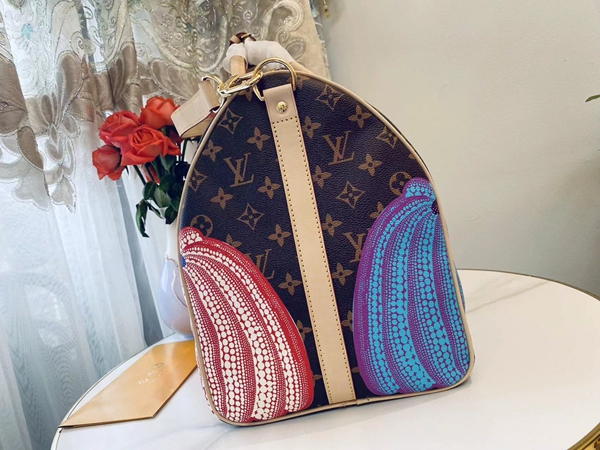 ルイヴィトンバッグ着用イメージ